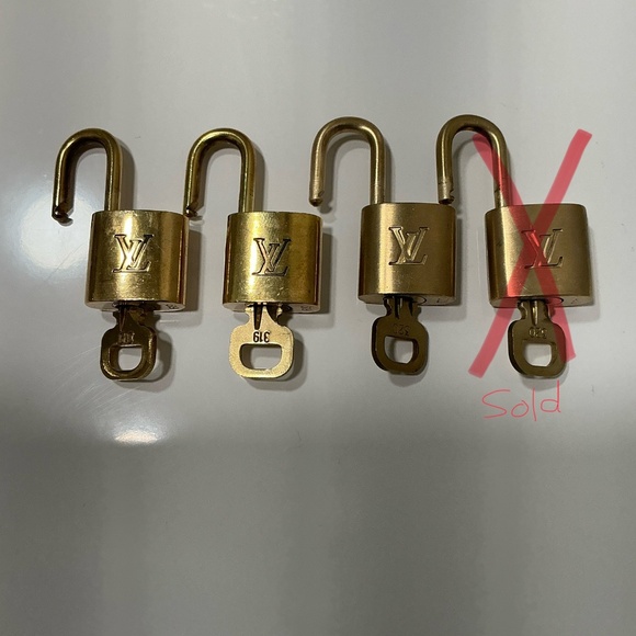 Louis Vuitton lock and key price for all 3 - Picture 2 of 2